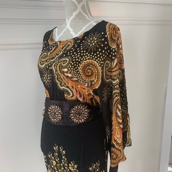 Gorgeous dress size medium - Picture 5 of 7